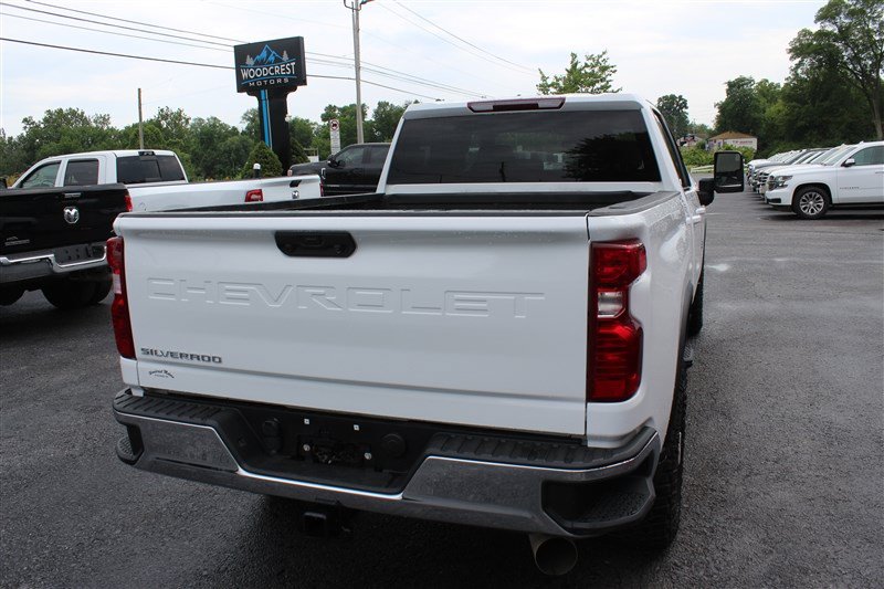 Used 2024 Chevrolet Silverado 2500 LT AWD/4WD image 6