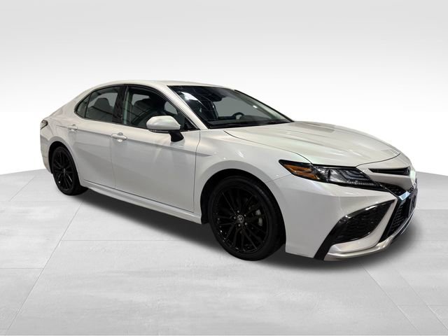 Used 2023 Toyota Camry XSE image 1