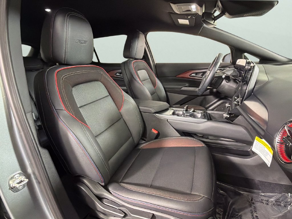 Certified 2024 Chevrolet Equinox EV RS FWD image 33