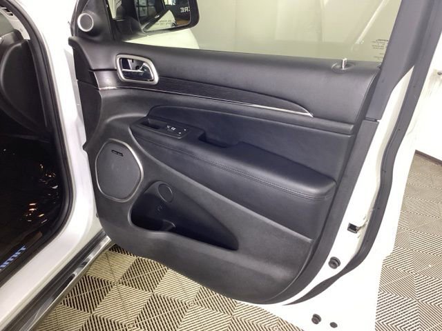 Used 2017 Jeep Grand Cherokee Summit image 20