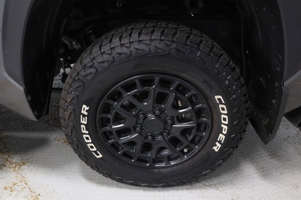 Used 2025 Toyota Tundra SR5 AWD/4WD image 19