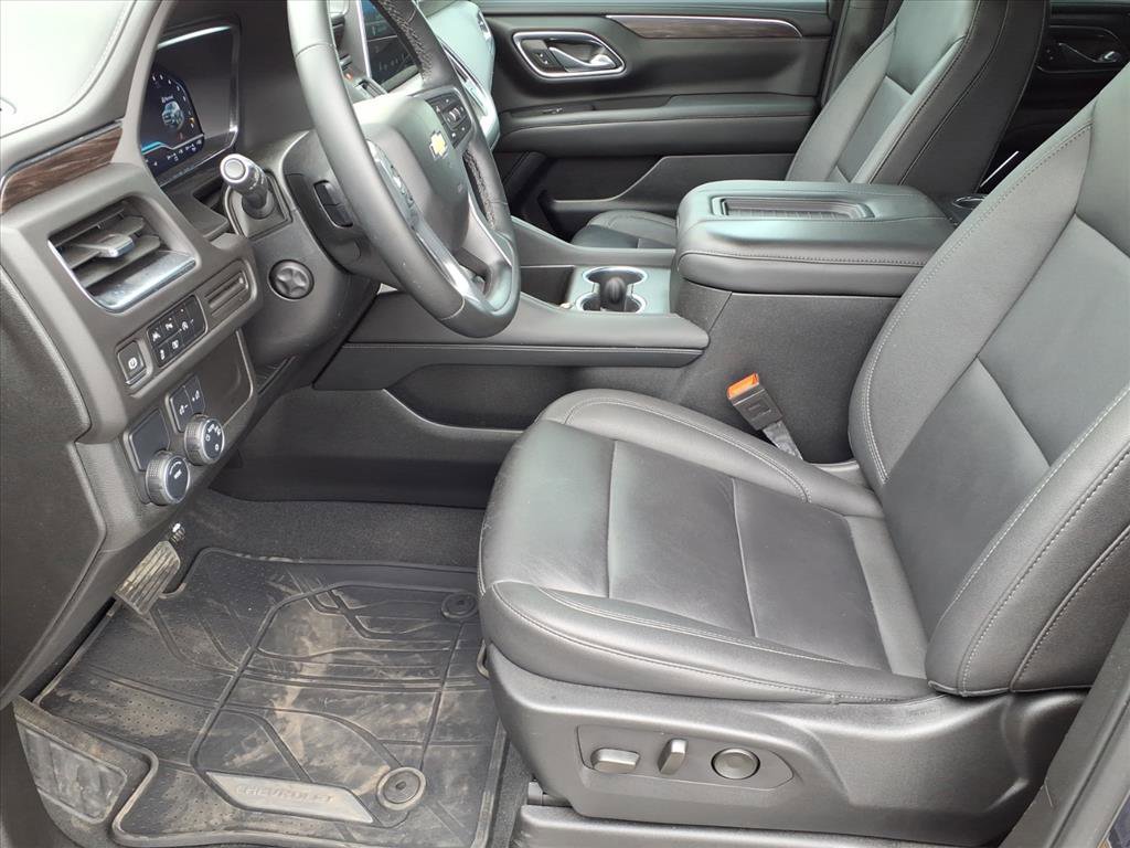 Used 2024 Chevrolet Tahoe LT w/ Luxury Package RWD image 11