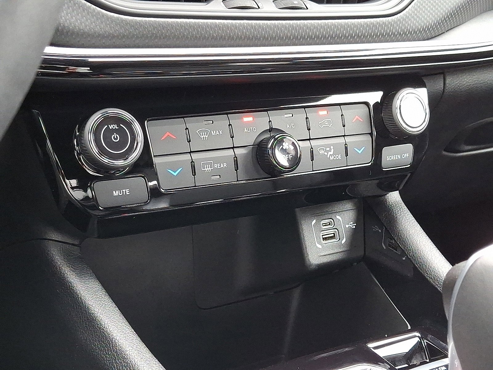 New 2025 Jeep Compass Limited w/ High Altitude Package image 10