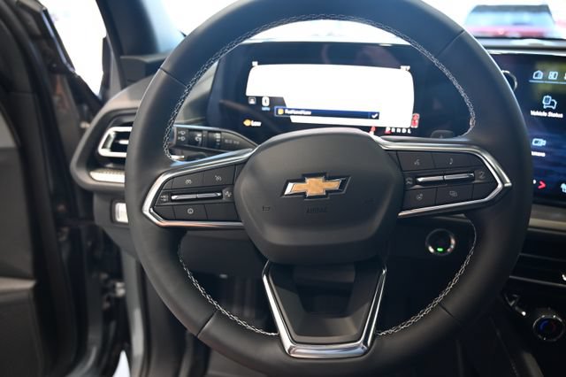 New 2026 Chevrolet Traverse LT w/ LPO, Floor Liner Package FWD image 21
