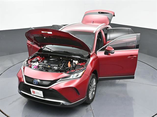 Certified 2024 Toyota Venza Limited image 46