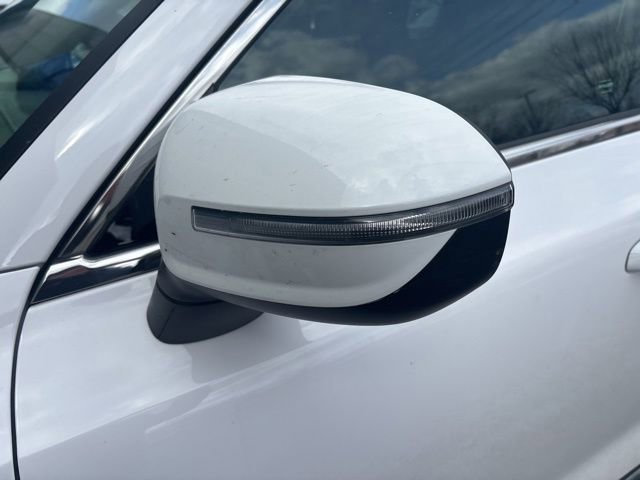 Used 2022 Kia Telluride LX image 3