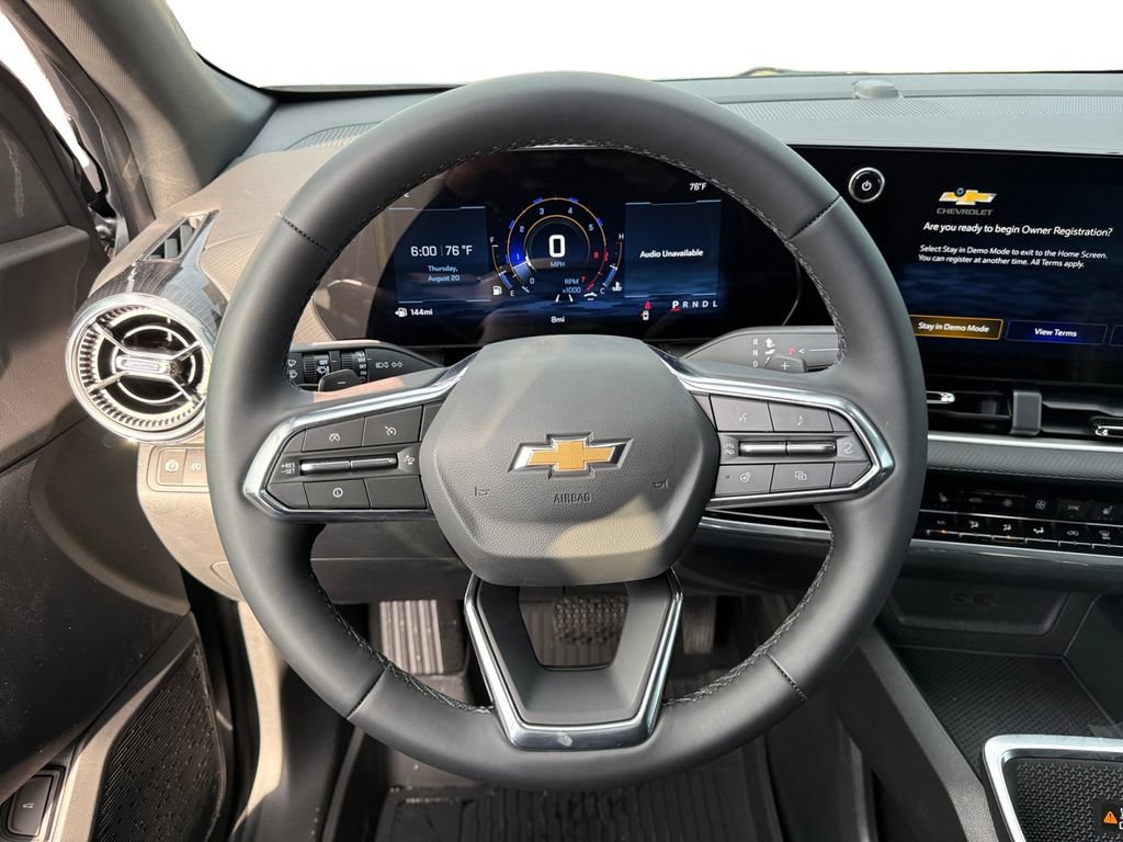 New 2027 Chevrolet Equinox LT w/ Convenience Package II FWD image 12
