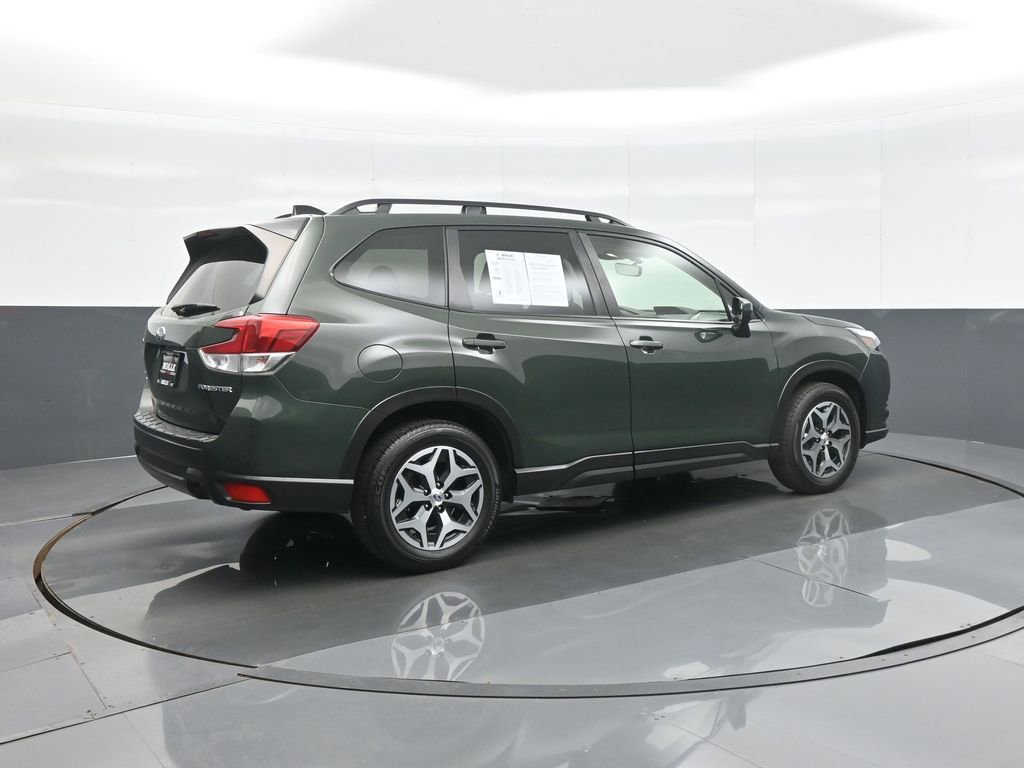 Used 2024 Subaru Forester Premium image 7