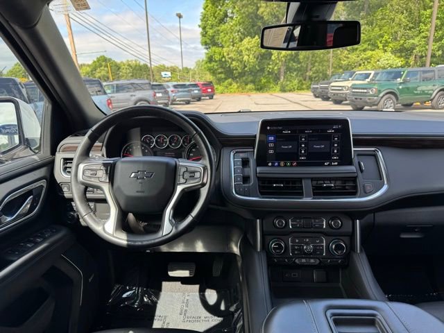 Used 2021 Chevrolet Tahoe Z71 w/ Luxury Package AWD/4WD image 19