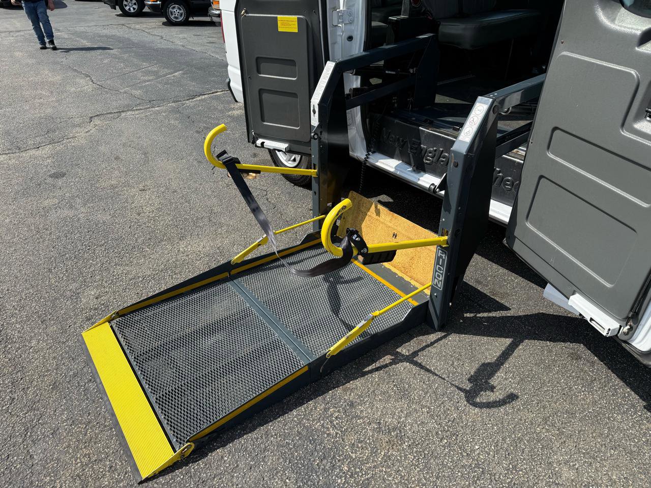 Used 2012 Ford E-250 and Econoline 250 w/ PWR Group RWD image 13