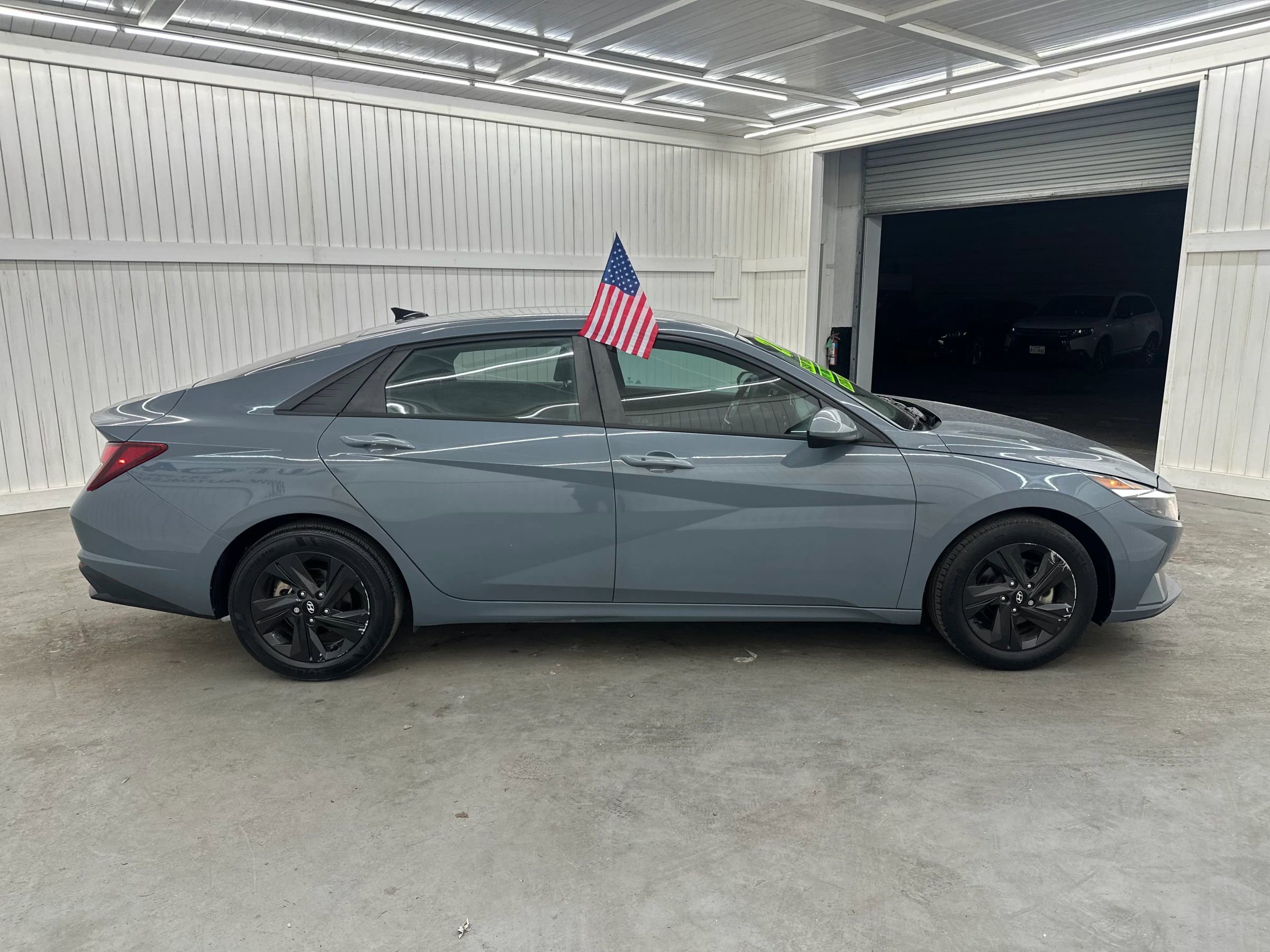 Used 2021 Hyundai Elantra SEL image 4