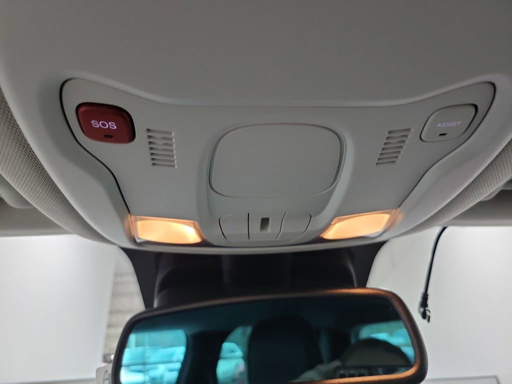 Used 2023 Jeep Renegade Limited image 42