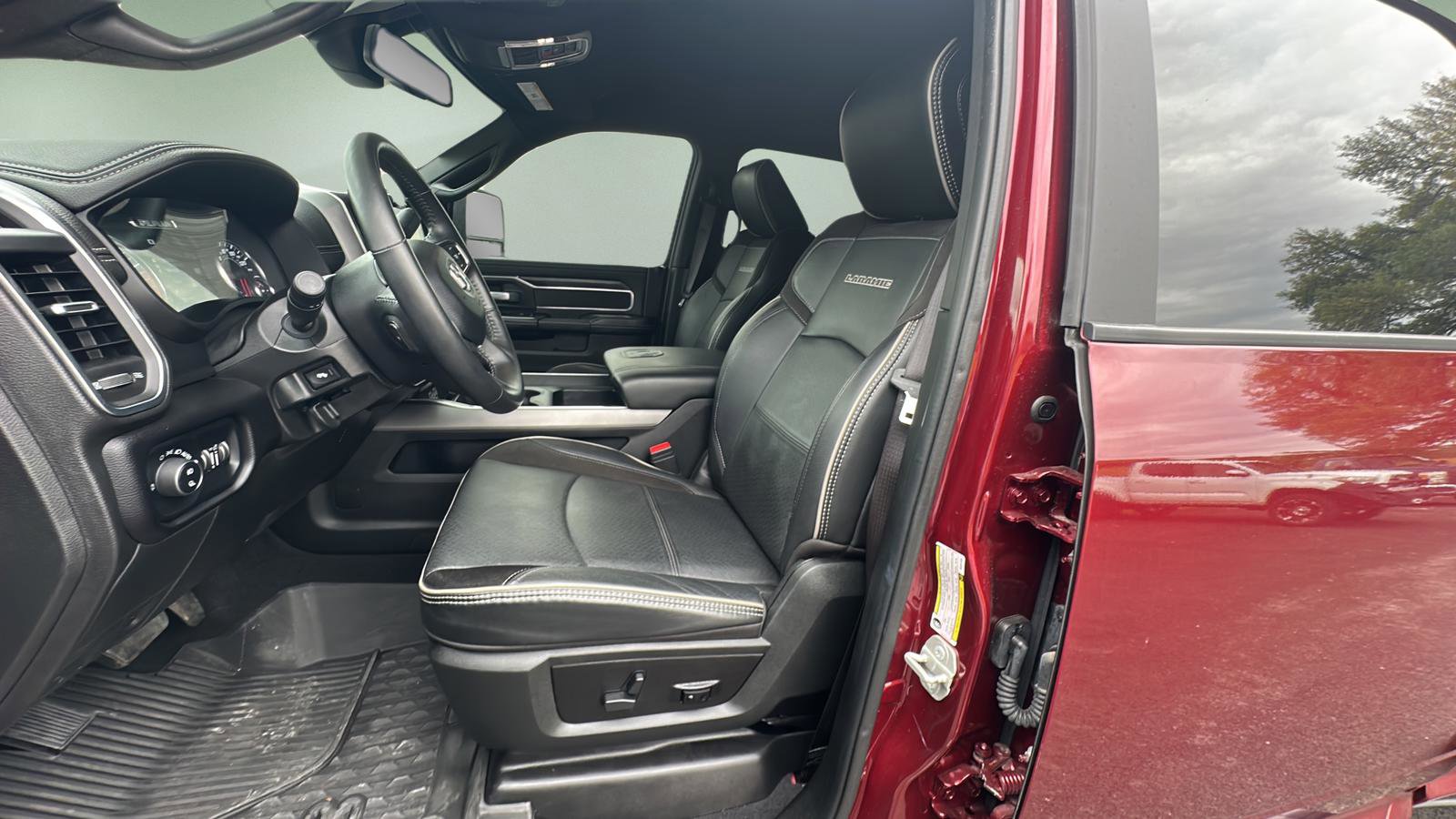 Used 2024 RAM 3500 Laramie w/ Night Edition AWD/4WD image 16