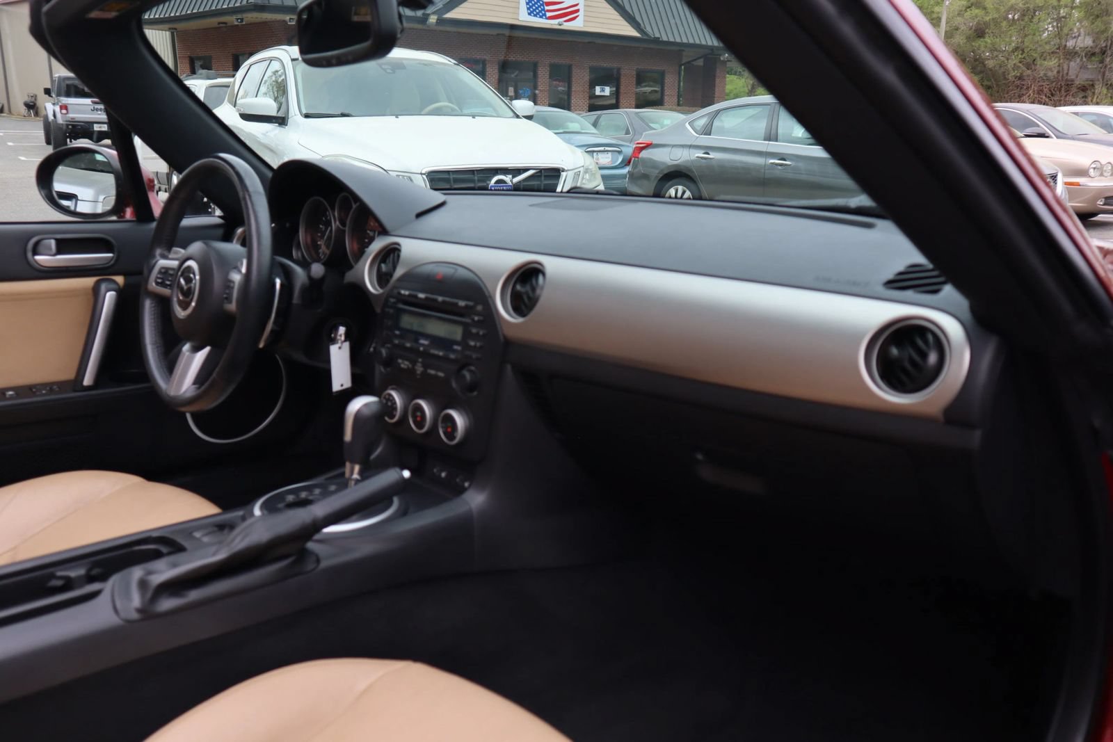 Used 2009 MAZDA MX-5 Miata Grand Touring RWD image 13