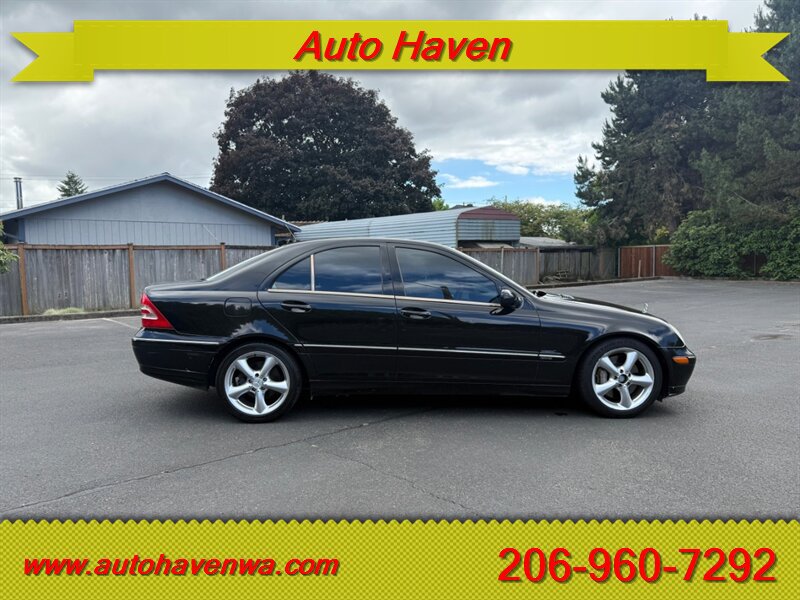 Used 2004 Mercedes-Benz C 230 Sedan image 7