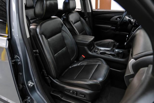 Used 2019 Chevrolet Traverse RS image 31