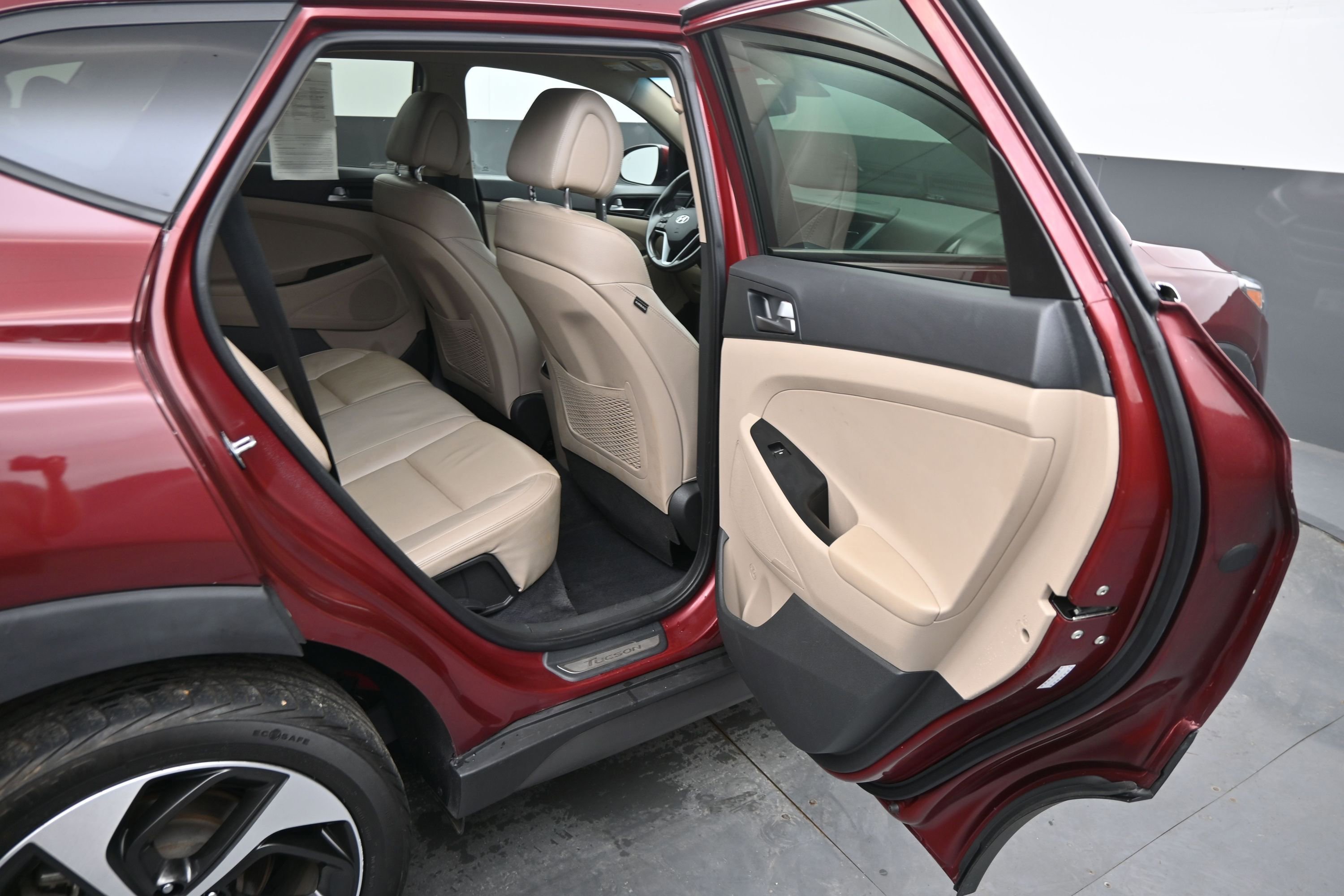 Used 2016 Hyundai Tucson Limited FWD image 10