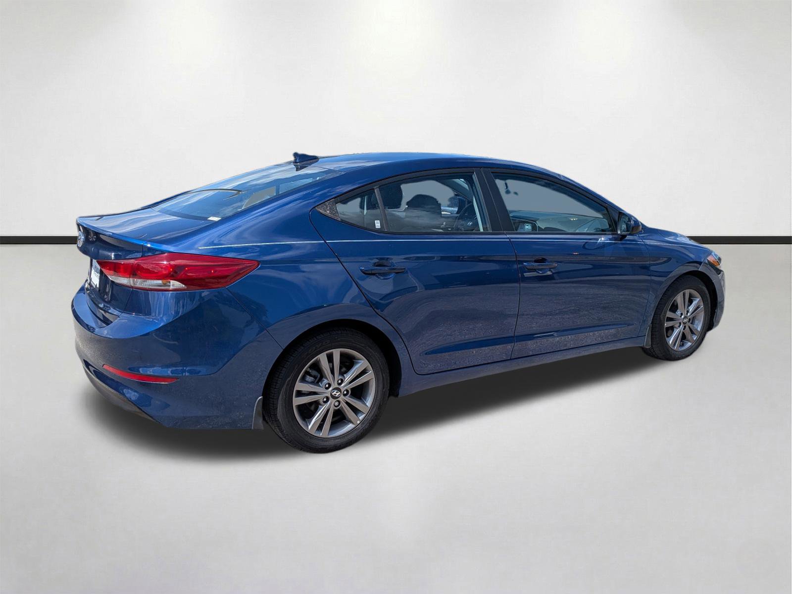 Used 2018 Hyundai Elantra SEL FWD image 4