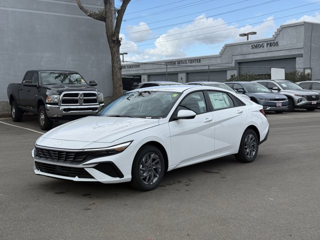 New 2026 Hyundai Elantra Blue image 4