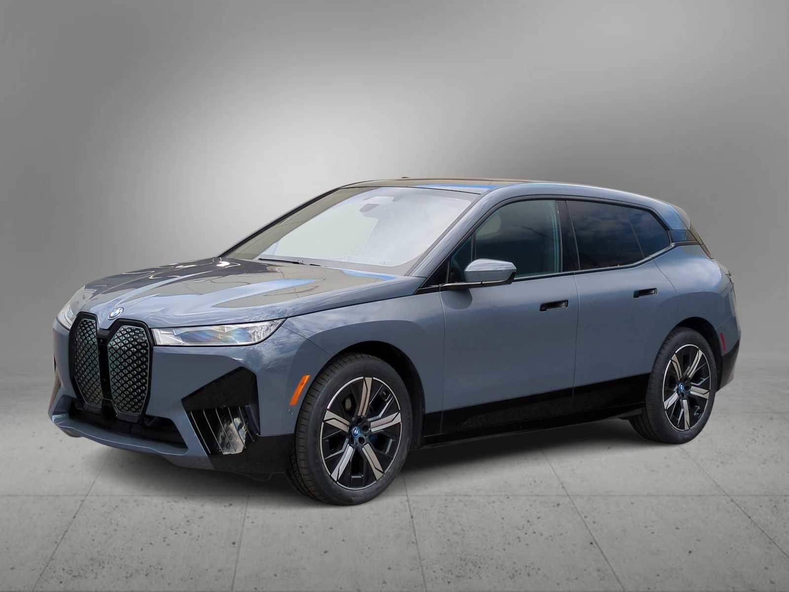 New 2025 BMW iX xDrive50 image 4