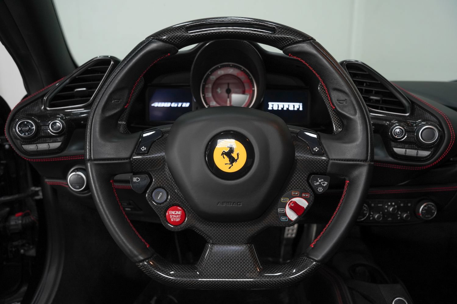 Used 2017 Ferrari 488 GTB RWD image 44