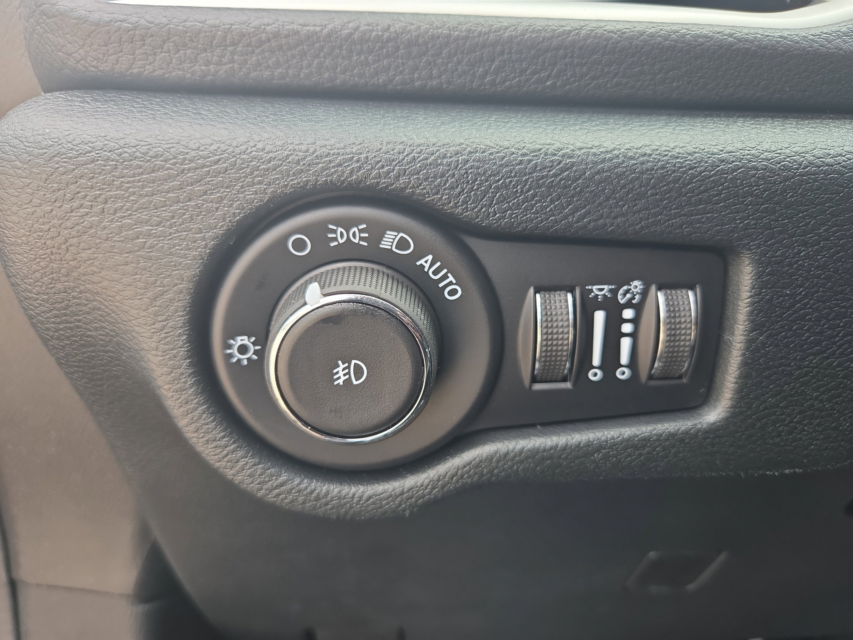 New 2026 Chrysler Pacifica Select w/ S Appearance Package FWD image 20