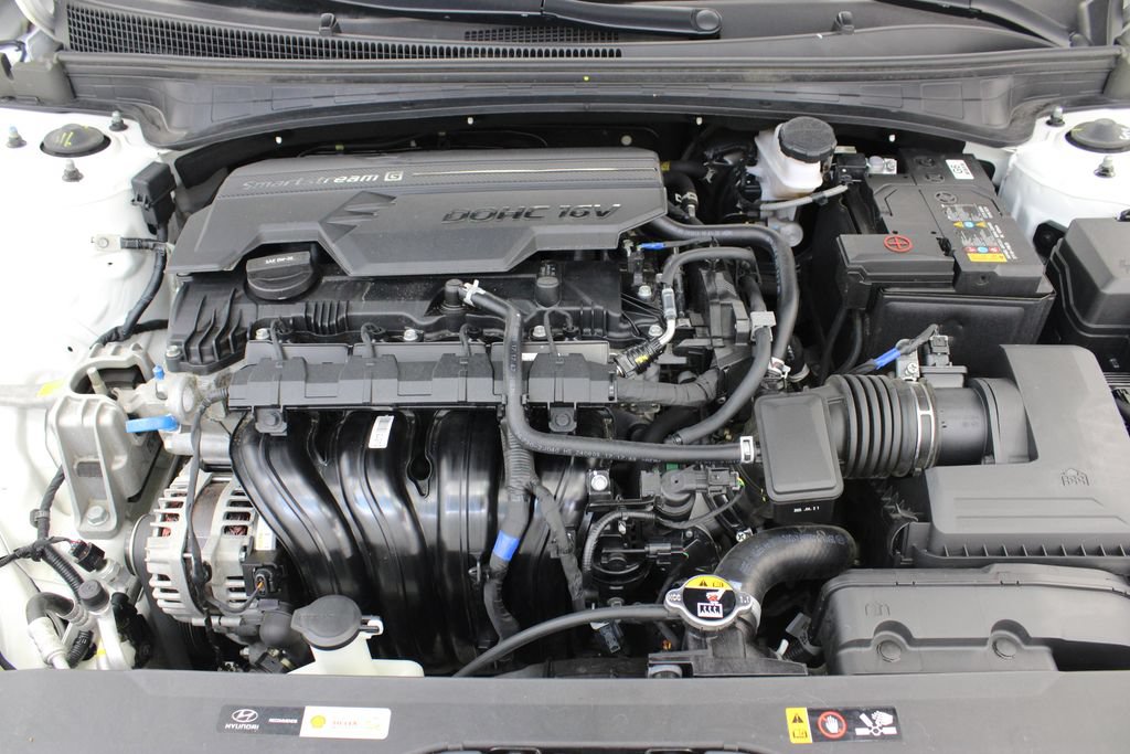 Used 2025 Hyundai Elantra SEL FWD image 32