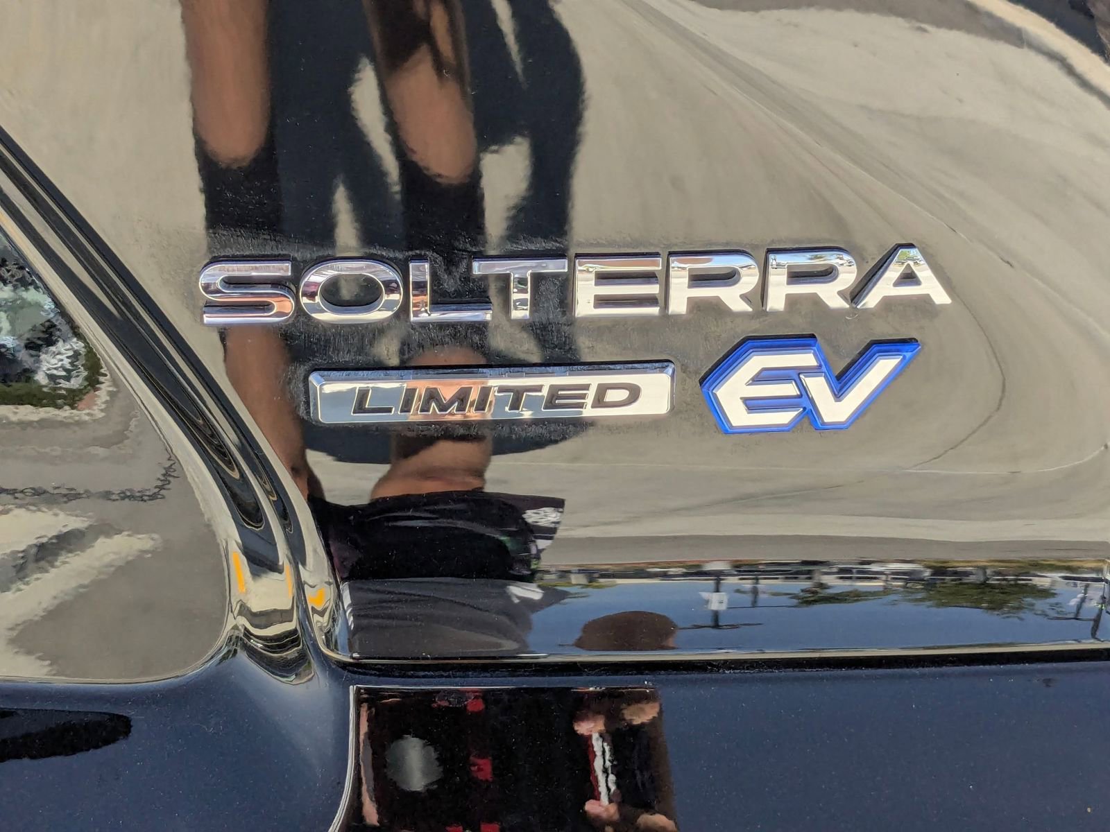 Used 2025 Subaru Solterra Limited image 24