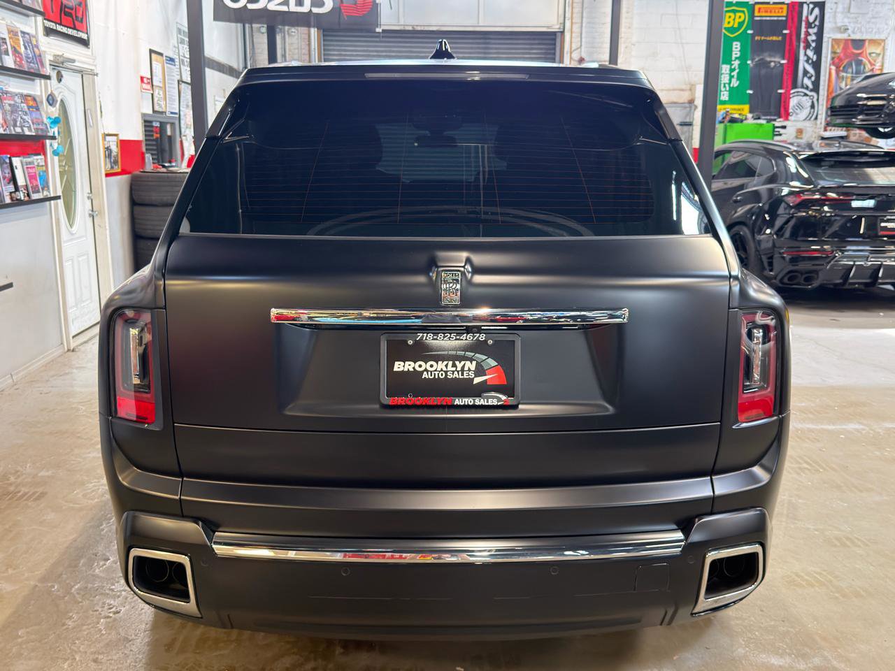 Used 2025 Rolls-Royce Cullinan image 8