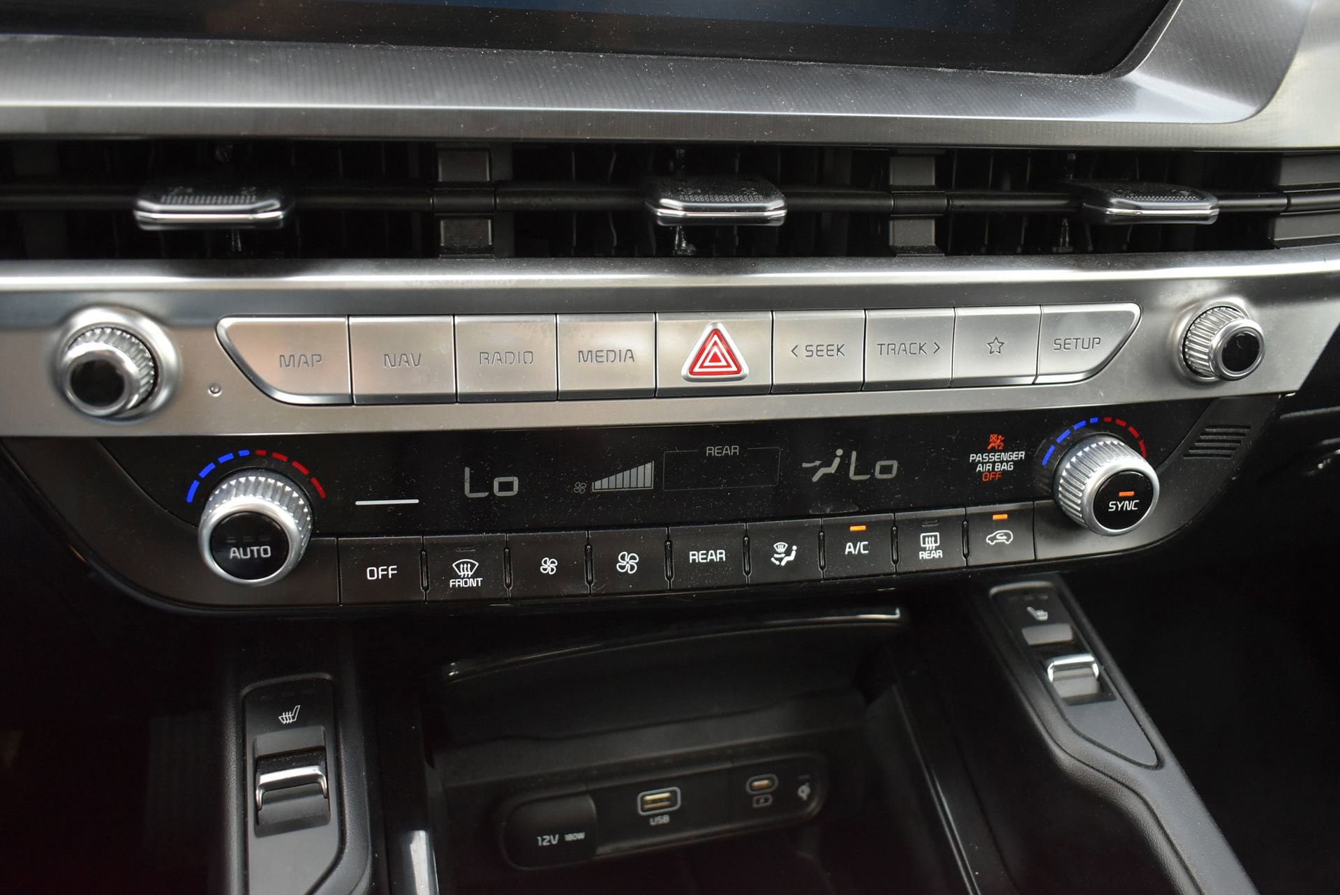 Used 2025 Kia Telluride S AWD/4WD image 33
