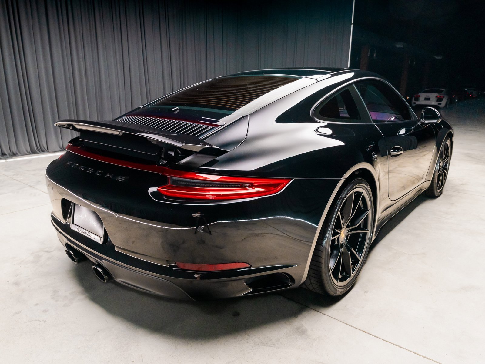 Used 2018 Porsche 911 Carrera 4S image 14
