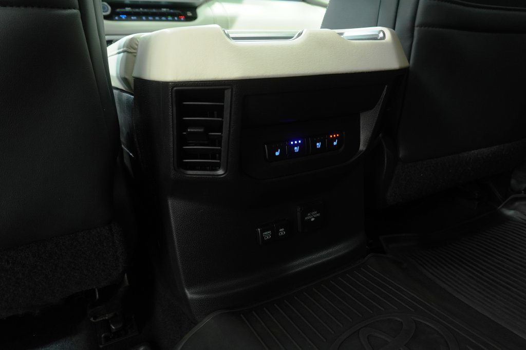 Certified 2022 Toyota Tundra Capstone AWD/4WD image 15