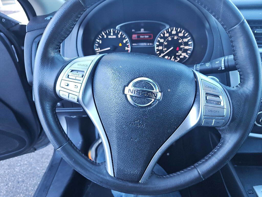 Used 2016 Nissan Altima 2.5 SV image 24