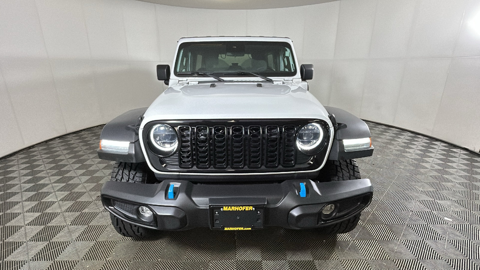 Used 2024 Jeep Wrangler Unlimited AWD/4WD image 9