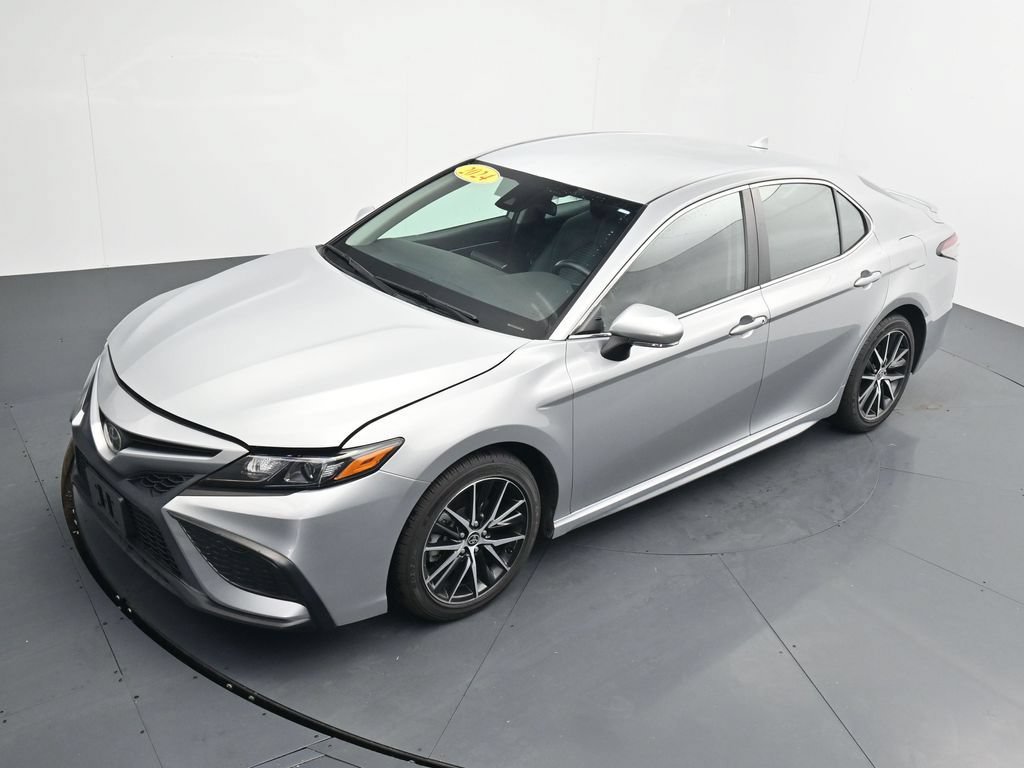 Used 2024 Toyota Camry SE FWD image 27