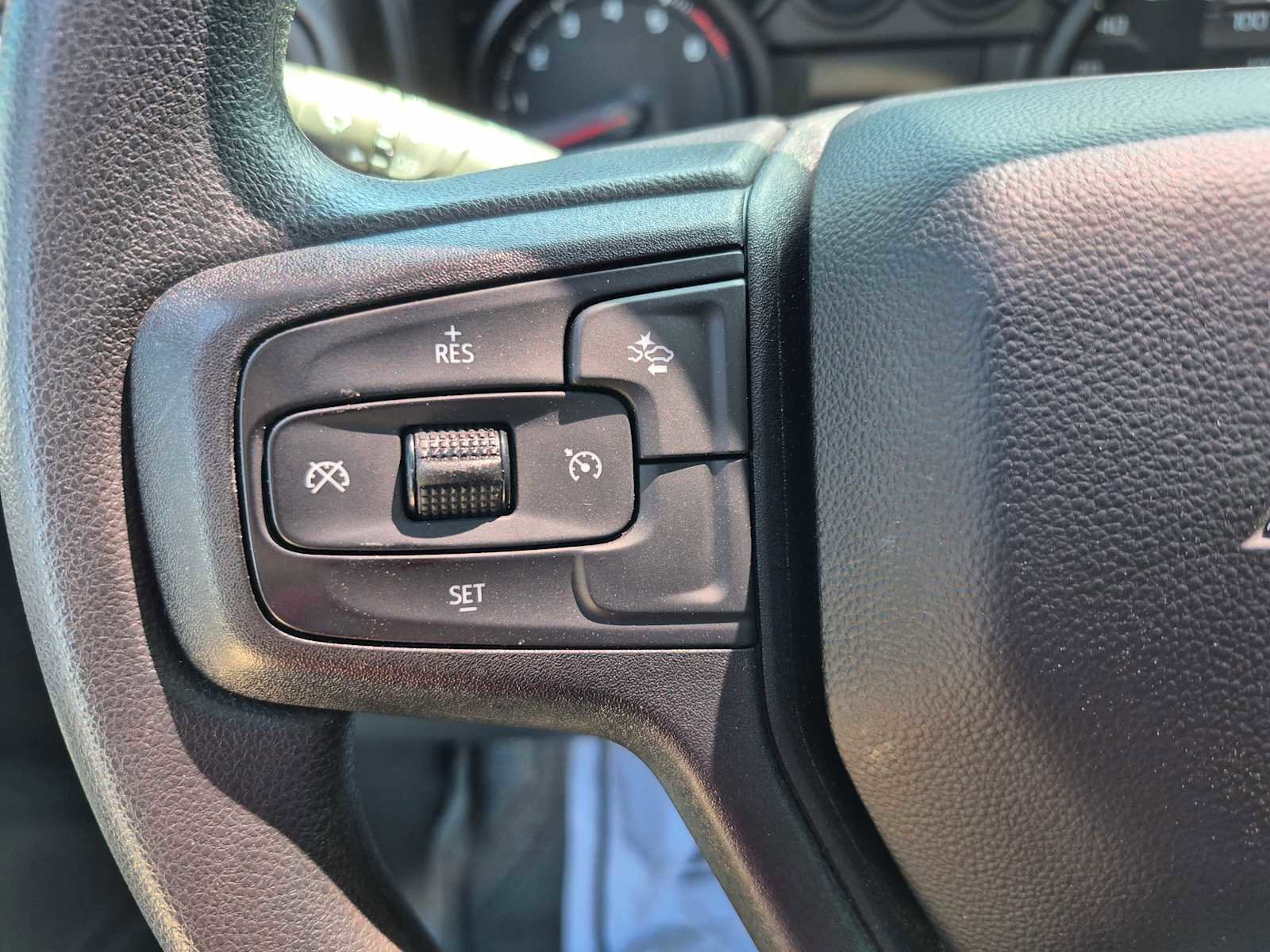 Used 2024 Chevrolet Silverado 2500 Custom image 15