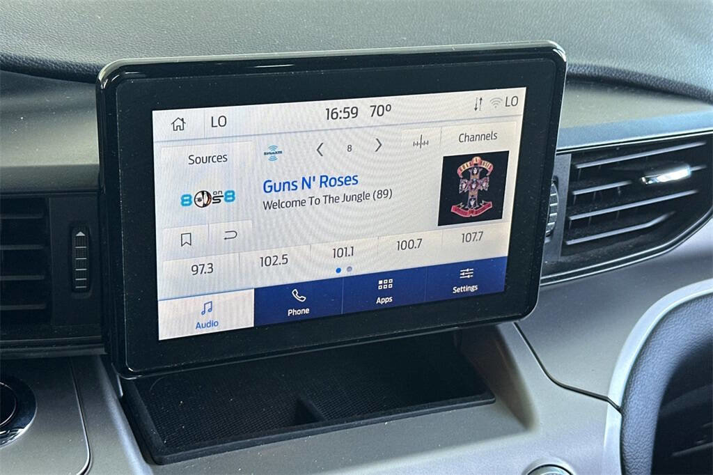 Used 2022 Ford Explorer XLT image 19