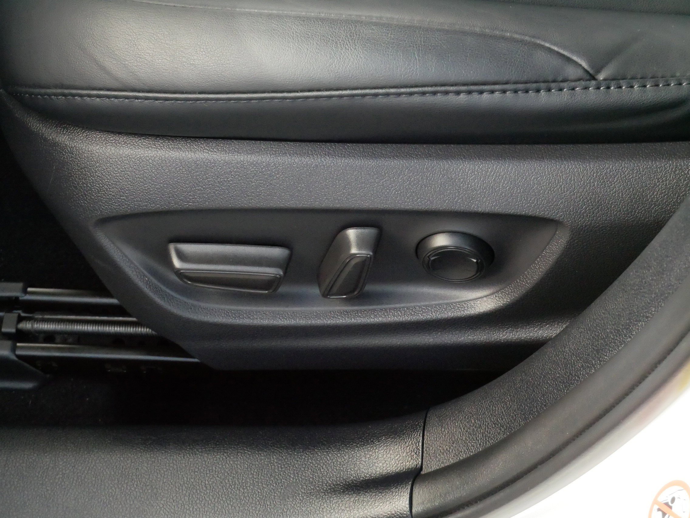 Used 2021 Toyota Prius image 20