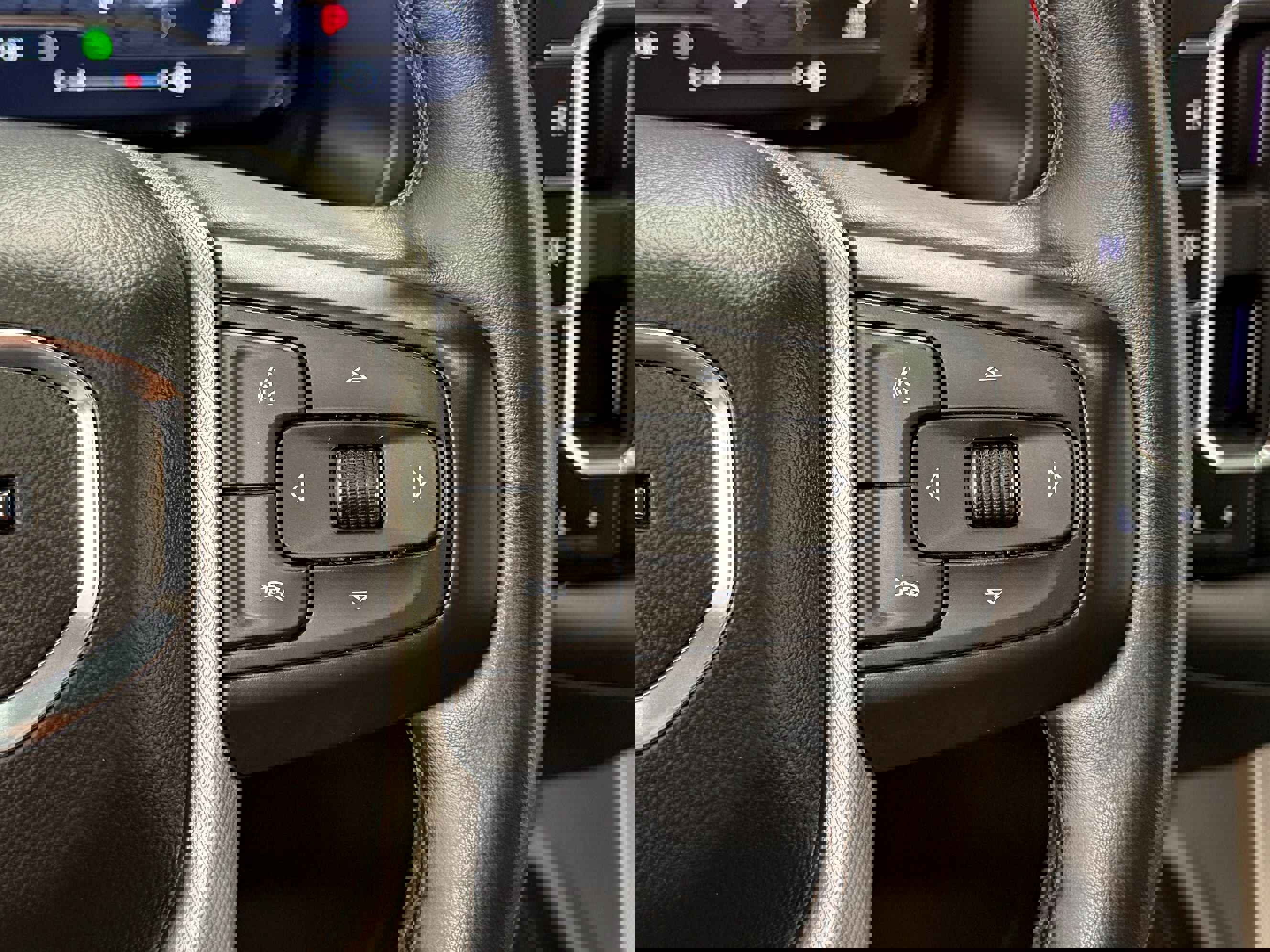 Used 2023 GMC Yukon Denali image 22