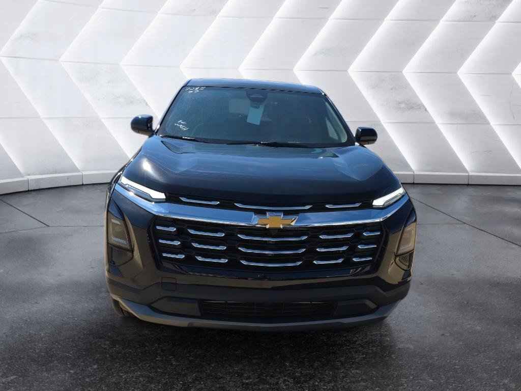 New 2027 Chevrolet Equinox LT w/ LPO, Floor Liner Package FWD image 2