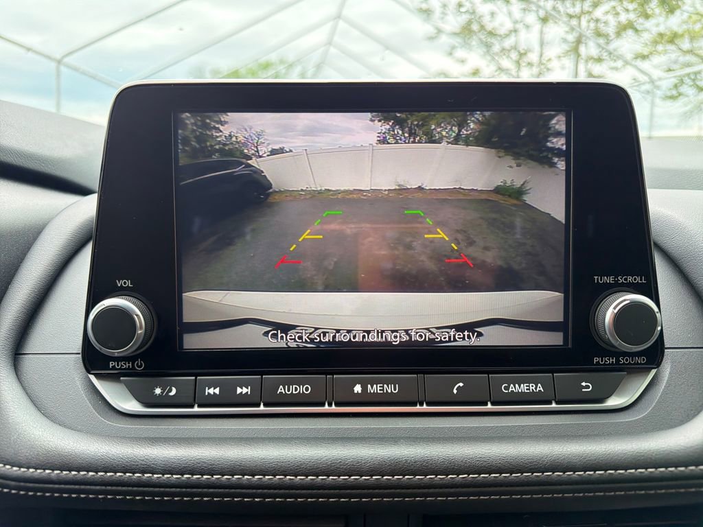 Used 2025 Nissan Rogue S FWD image 38