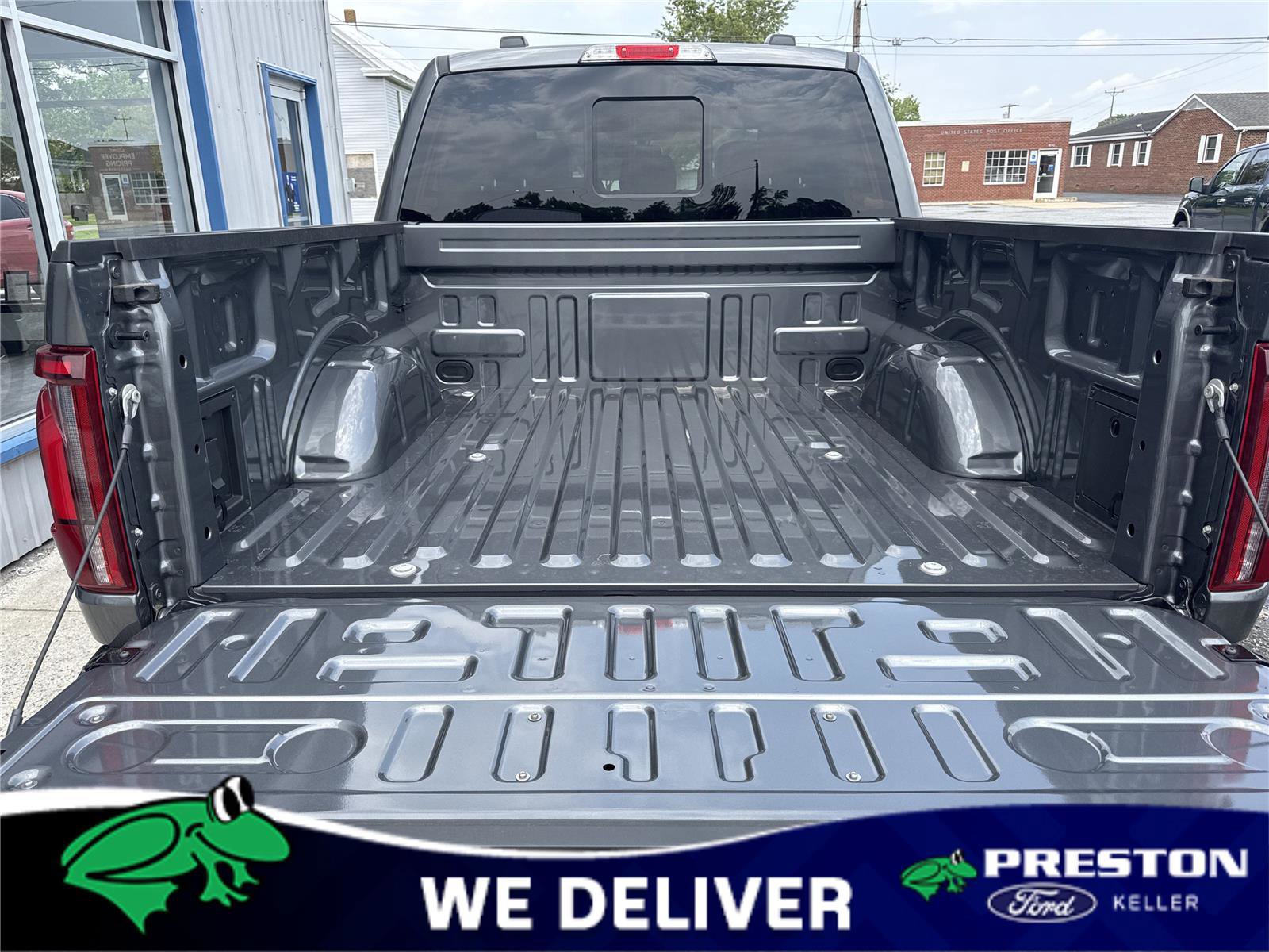New 2025 Ford F150 Lariat w/ Equipment Group 501A Mid image 9