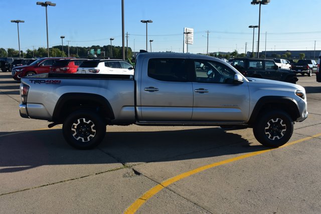 Used 2023 Toyota Tacoma TRD Off-Road image 4