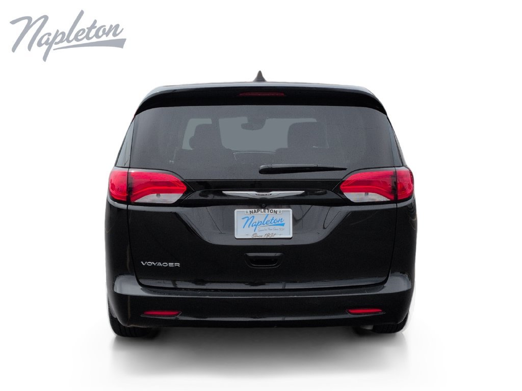 Used 2024 Chrysler Voyager LX FWD image 4