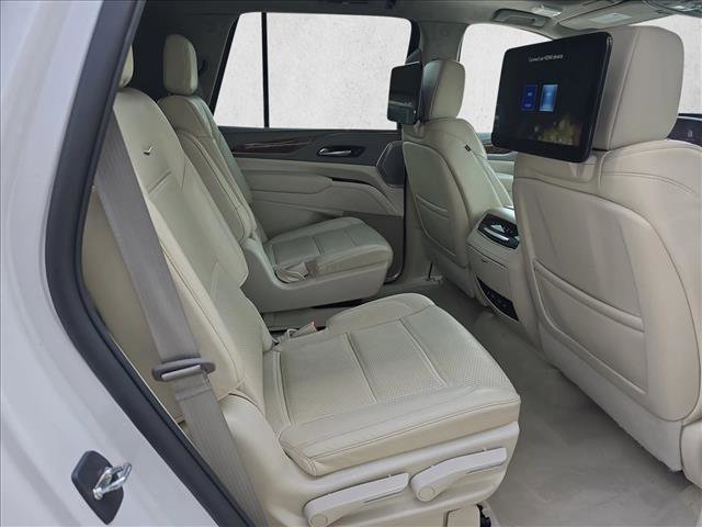 Used 2023 Cadillac Escalade Premium Luxury Platinum image 11