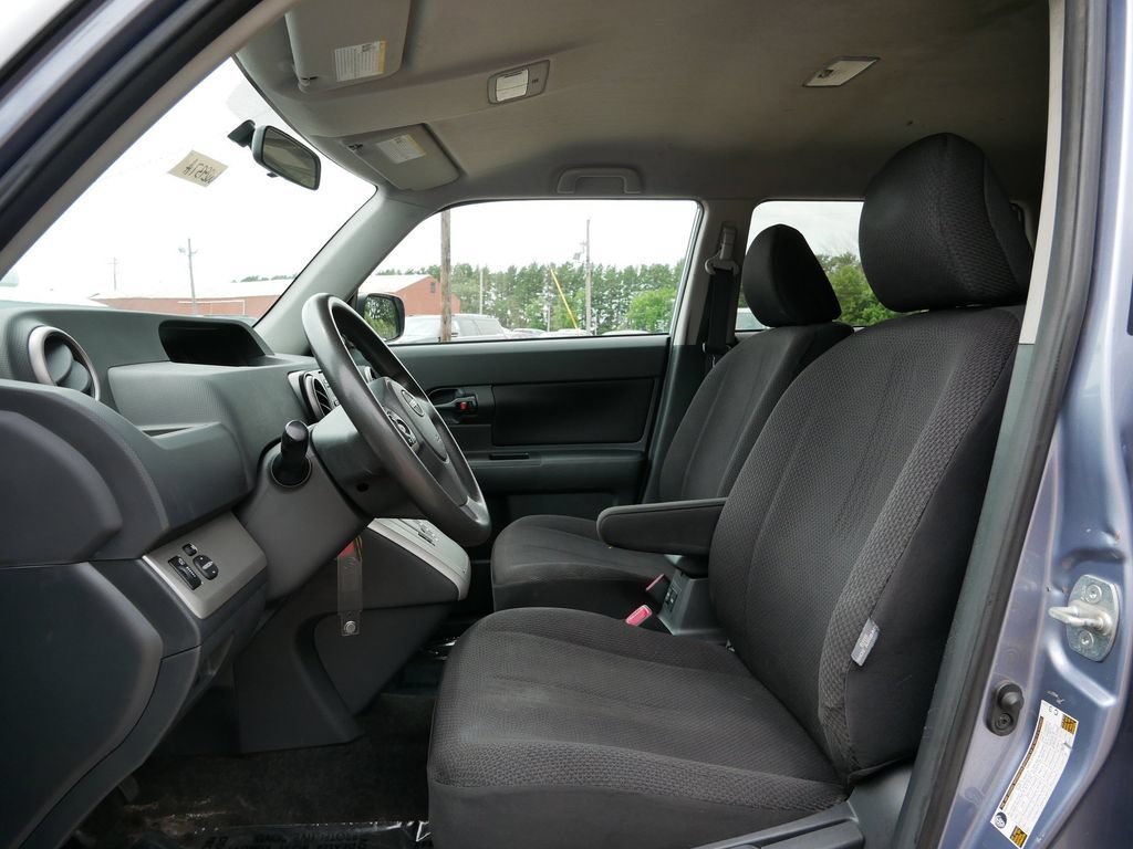 Used 2009 Scion xB FWD image 15