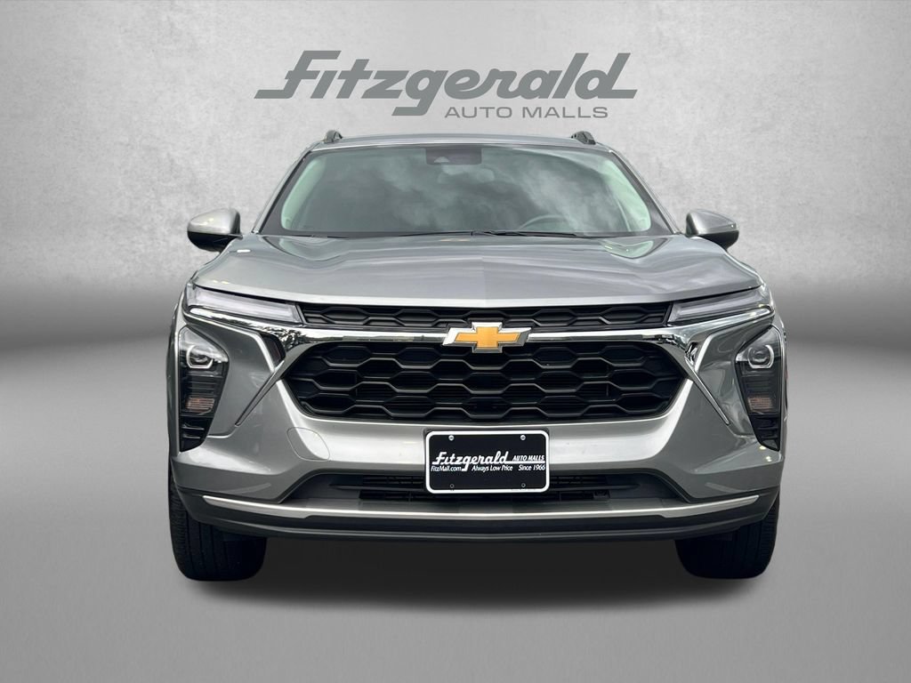 Used 2025 Chevrolet Trax LT w/ LT Convenience Package FWD image 6