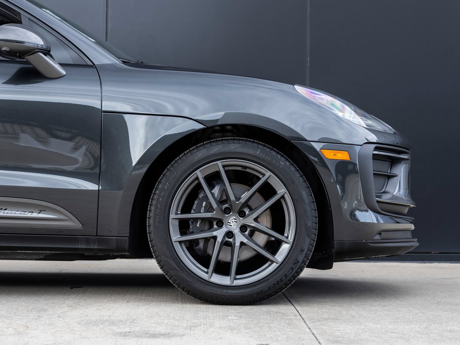 Certified 2025 Porsche Macan Turbo AWD/4WD image 13