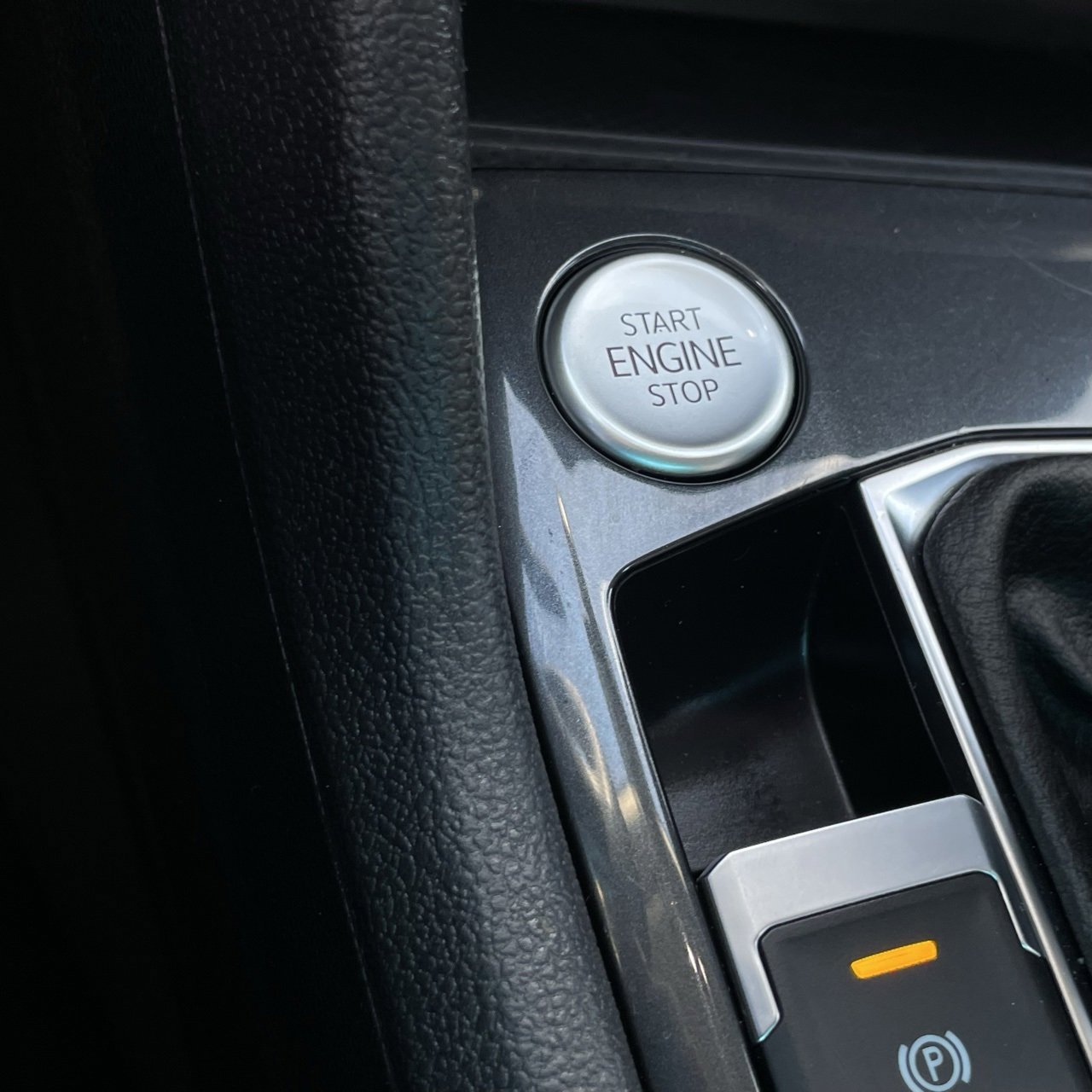 Used 2024 Volkswagen Tiguan SE image 16