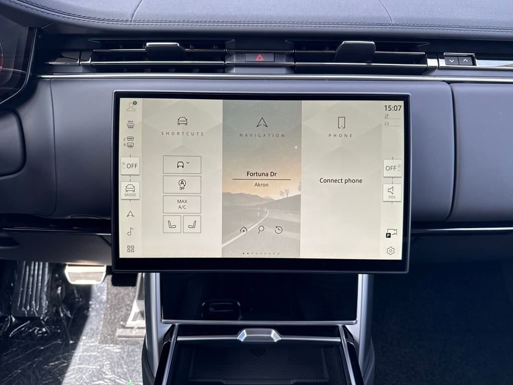 New 2025 Land Rover Range Rover SE AWD/4WD image 22